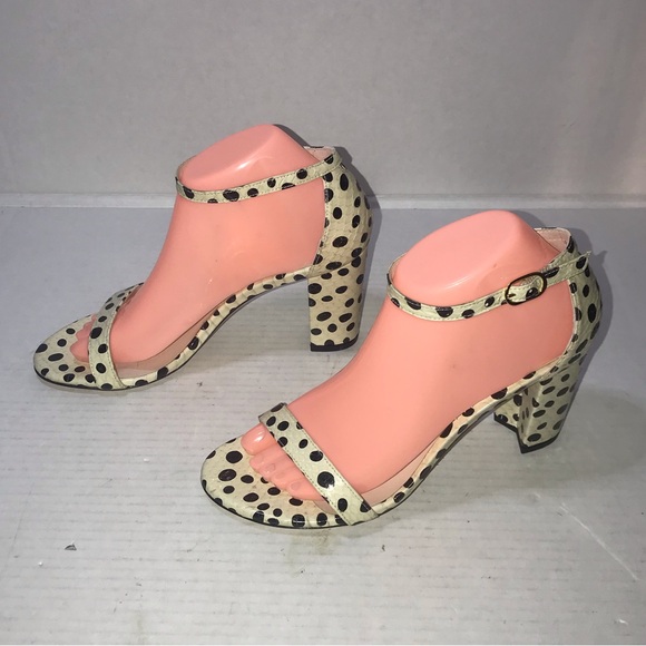 NWOB Stuart Weitzman Nearlynude Cream Dot Spotted Snake Ankle Strap Heels Sz 8 - Picture 4 of 11